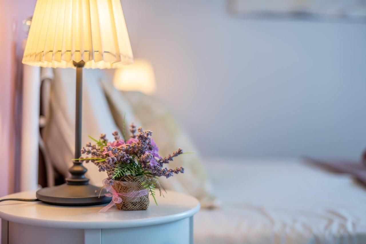 Old City Romantic Studios 4 With Free Private Parking Pula Bagian luar foto